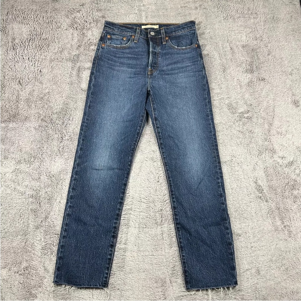 Levi’s jeans wedgie straight blue size 26 raw ankle hem